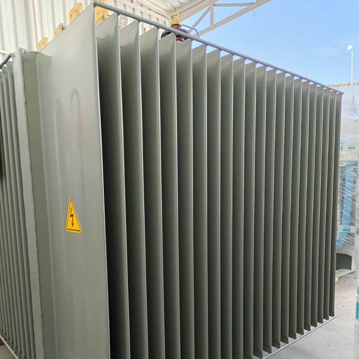 1000 kVA energy efficient electrical transformer