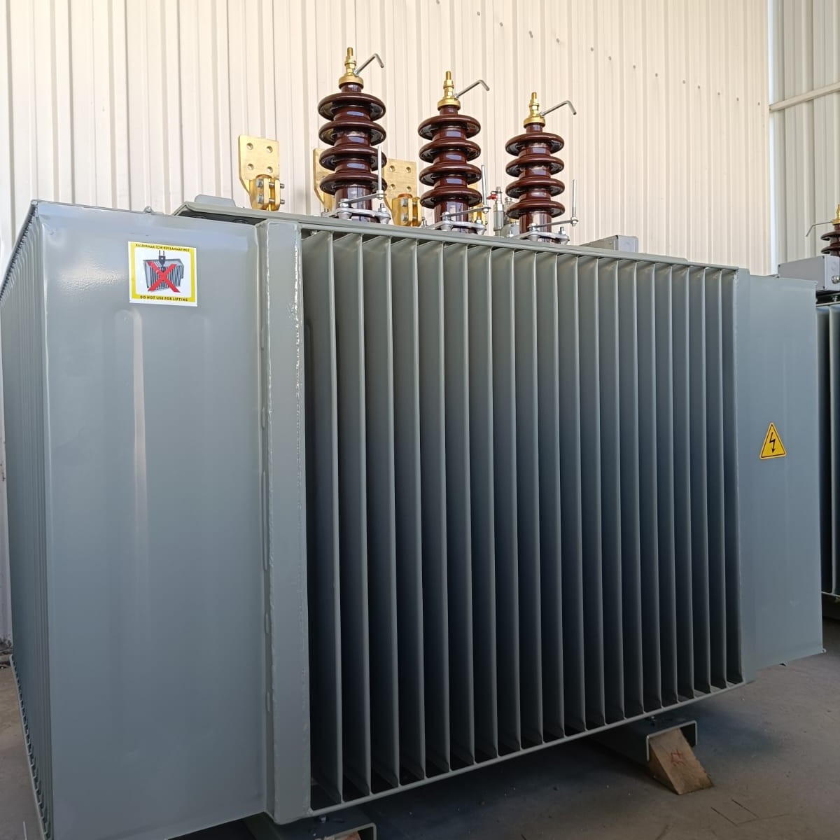 1000 kVA oil filled transformer for continuous operation
