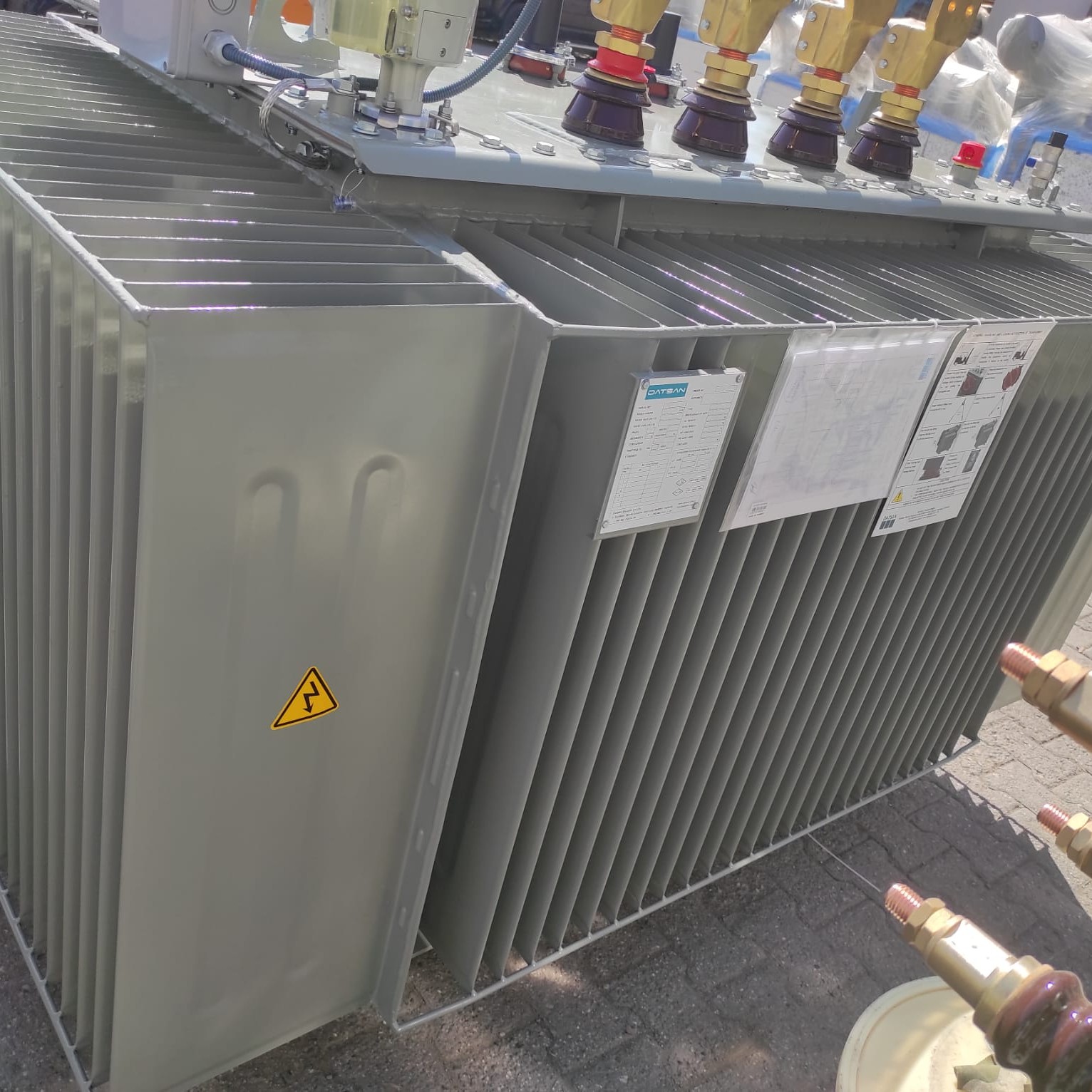 2000 kVA copper or aluminum winding transformer