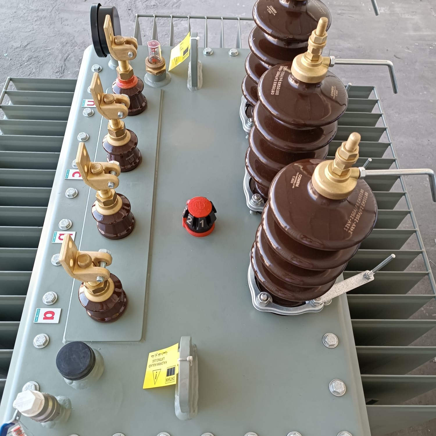 400 kVA maintenance free distribution transformer